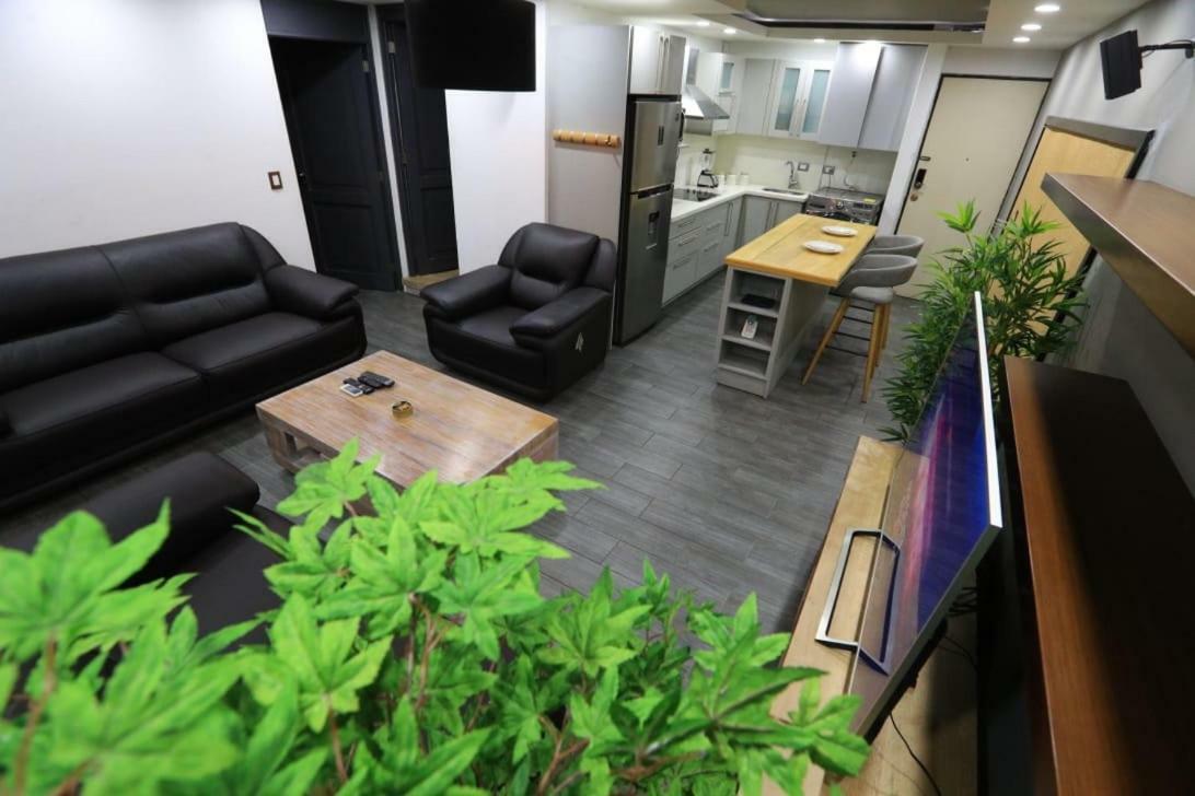 Apartamento Avenida Reforma Ciudad De Guatemala Apartment Екстериор снимка